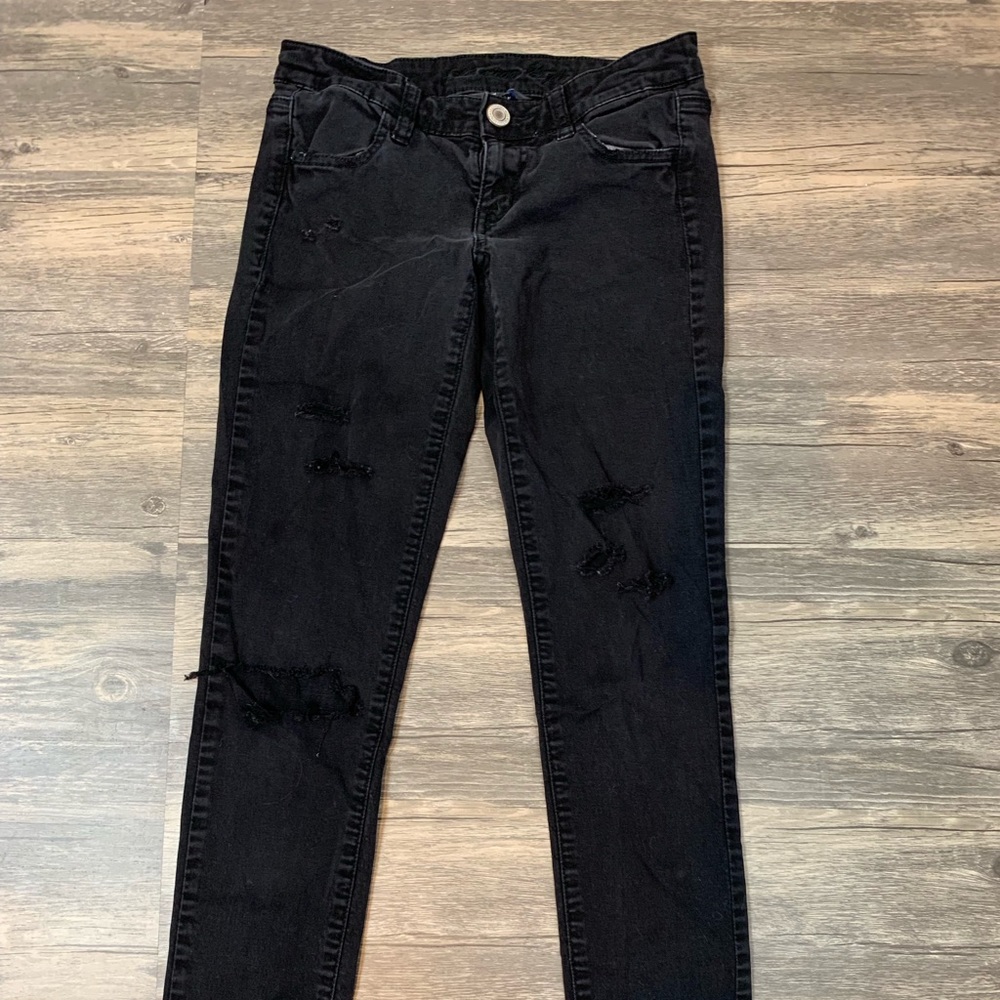 Black distressed jeans